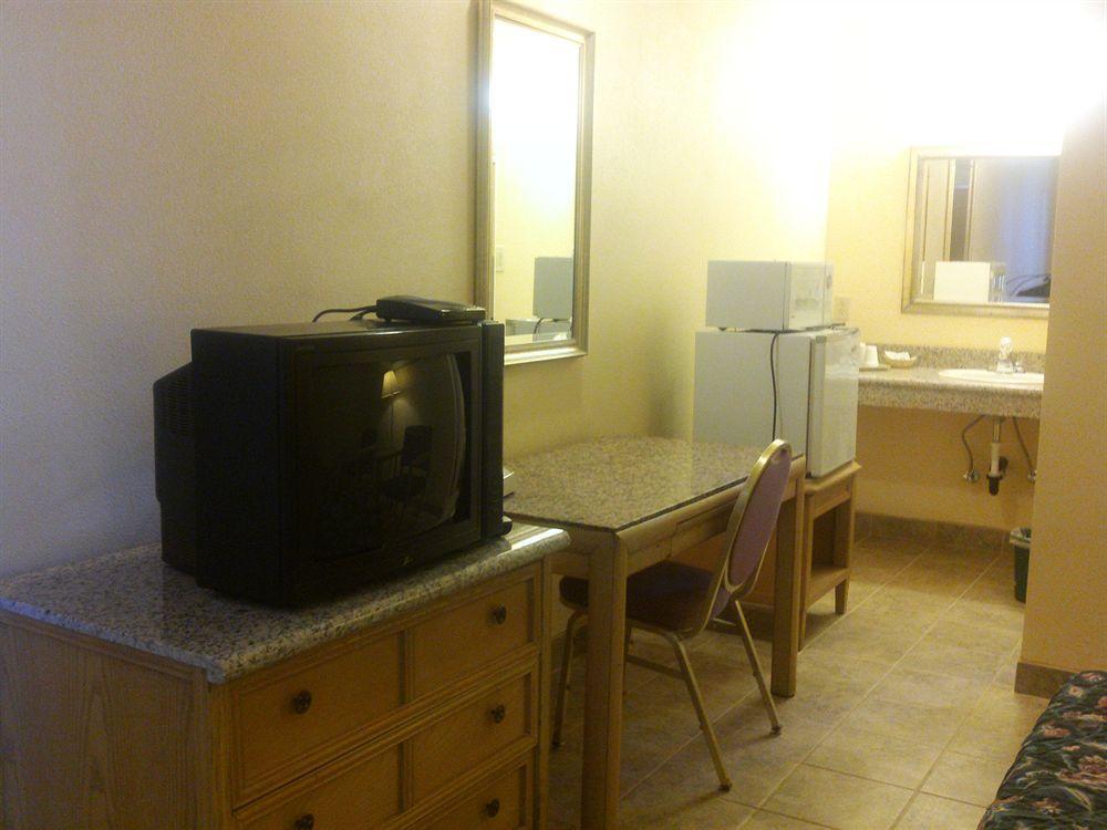 Sunstar Inn Los Banos Luaran gambar