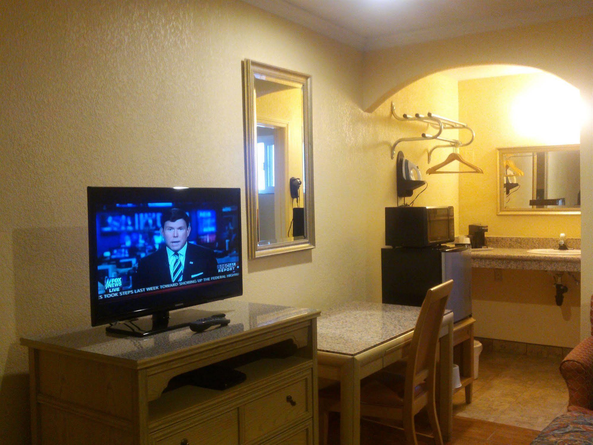 Sunstar Inn Los Banos Luaran gambar